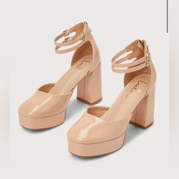 Lulu’s Light Nude Patent Platform Pumps - Picture 2 of 4